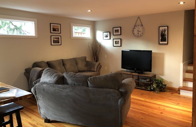 Cobble Hill Cottage - Enjoy a peaceful nights rest after exploring the Valley.
