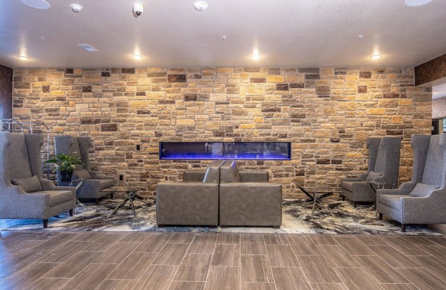Cobblestone Hotel & Suites - Rhinelander