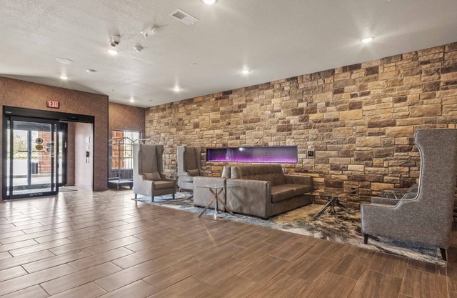 Cobblestone Hotel & Suites - Foley