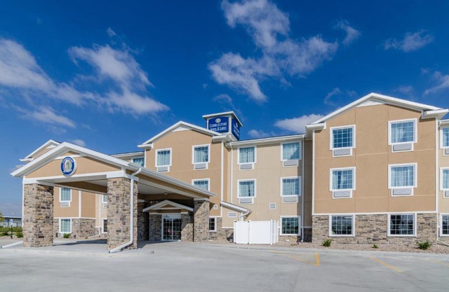 Cobblestone Hotel & Suites - Newport