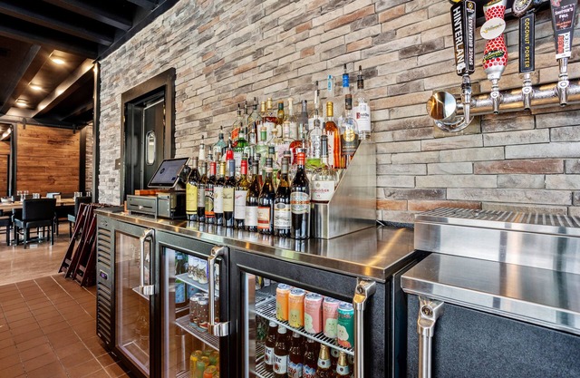 Cobblestone Hotel & Suites - De Pere/Green Bay