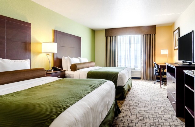 Cobblestone Inn & Suites - Harvey