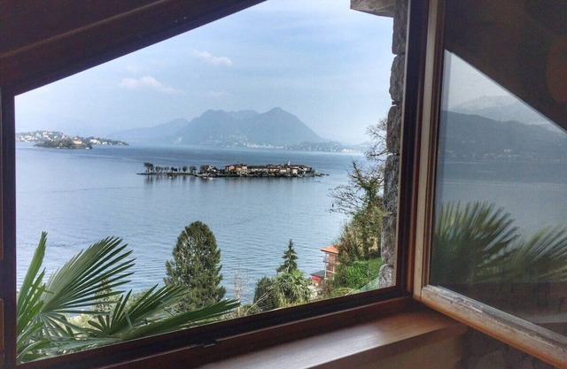 Coco small villa with lake view