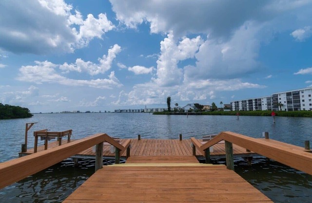 Cocoa Beach Luxurious Townhome with Sunset Views