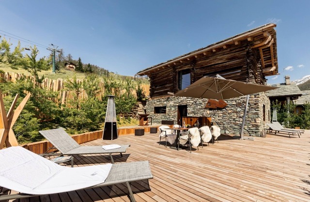 Cocoon Deluxe Luxury Chalet - PrivateChef, Spa, Daily Housekeeping