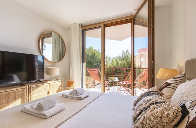 Cofisa Coral - Moderne Wohnung mit Meerblick im Ibiza-Stil