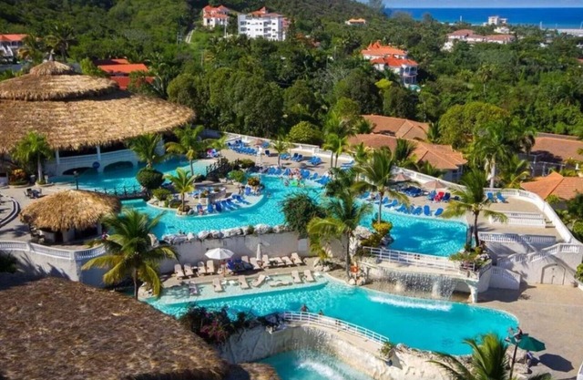 Junior Suite mit VIP-Zubehör im Cofresi Palm Beach Resort & Spa - 4-Sterne-Hotel