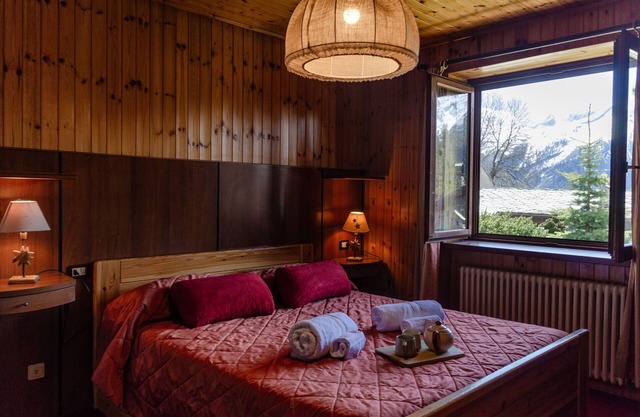 Cogne Mountain Apartment - Garden and View