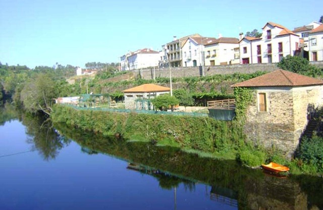 Coja Ferienhaus, schöne Aussicht, Fluss Strand 200ms, 6 km