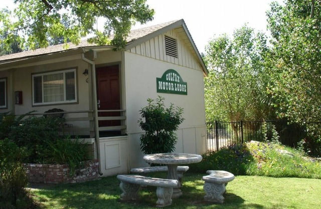 Colfax Motorlodge