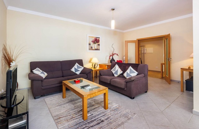 Colina verde H: Modern & Comfortable 2 Bed Apart