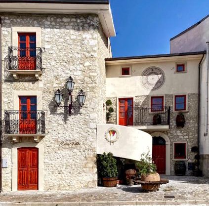 Collis Petri Relais