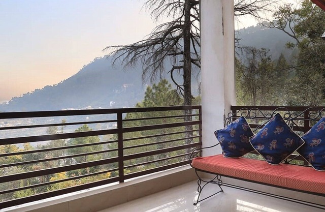 Oberst Villa Bhimtal, Uttarakhand
