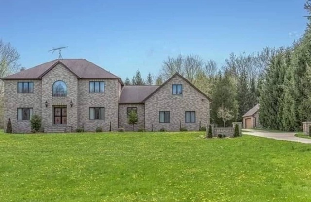 COLONIAL IN HEART OF WINE COUNTRY