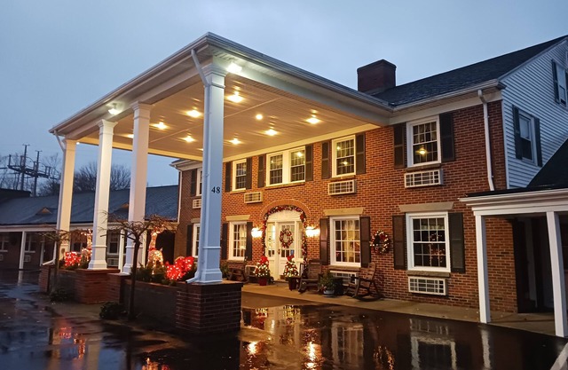 Colonial Inn Seekonk