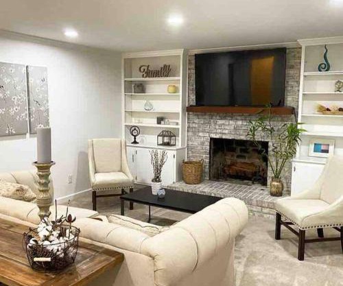Colonial Stay- 7 BR-up to 14 Guests