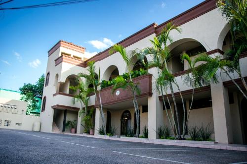 COLONIAL SUITES # DOS