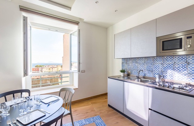 Colonna Apartment 4 by Wonderful Italy