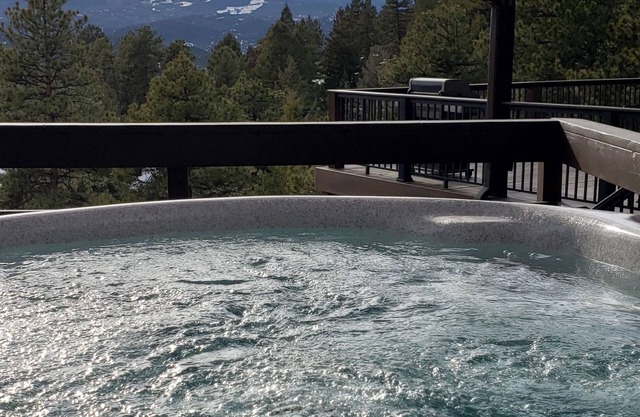 Nahezu nichts, nah dran ALLES! 5 min zum Lake House! Optionales Gästehaus !!