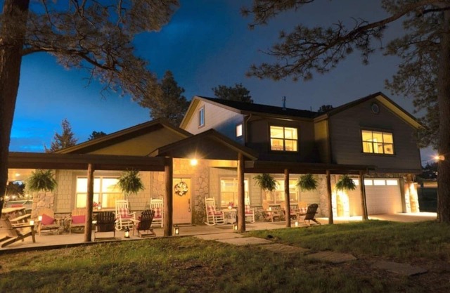 Colorado Lodge, rustikale Scheune und Picknickplatz im Pine Tree Park Erholungsgebiet