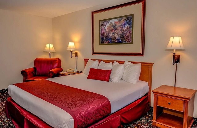 Colorado Getaway! Close to Colorado River State Park! Pool! Pet-Friendly!