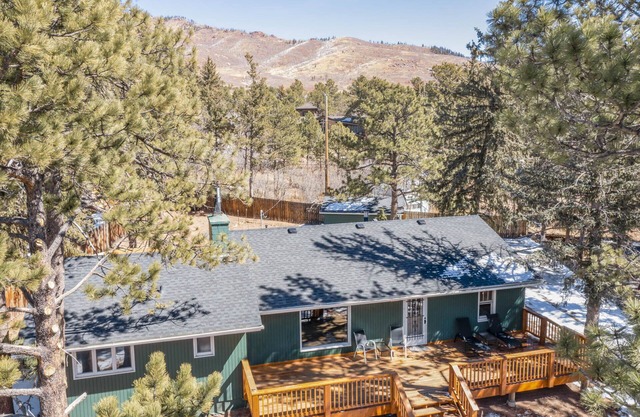 Colorado Mountain House - Views and a Hot Tub!