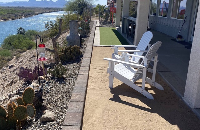 Colorado River Retreat w/ RV spot