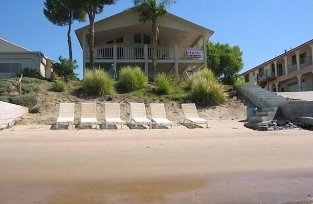 Ferienhaus am Fluss --- Privatstrand und Startrampe