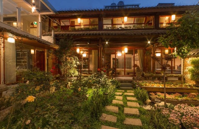 Colorful Flower Guesthouse
