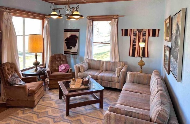 Colorful getaway in friendly Driftless village
