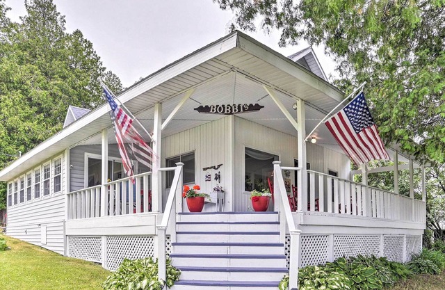NEW! Colorful Lake Huron Home: Near Ferry & Beach!
