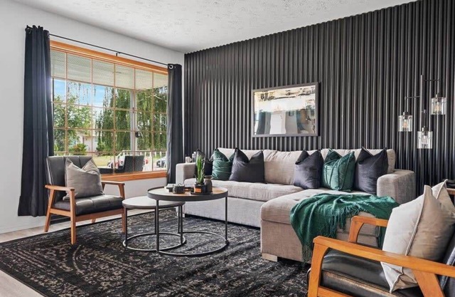Colour & Coal | Sleeps 14 | Historic Decor & River