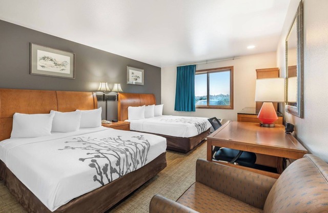 Colstrip Inn & Suites