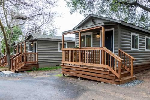 Columbia Cabins Cabin 4