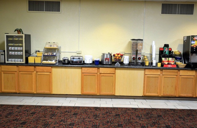 Columbus Grand Hotel & Banquet Center