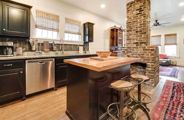 Columbus Historic District Apartment w/ Smart TV!