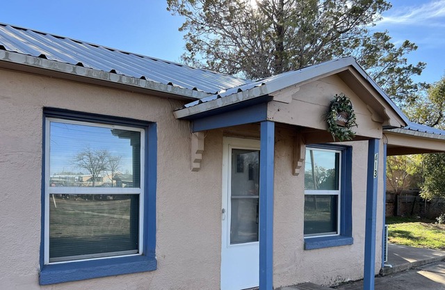 Come and stay at Tule Creek Hideaway