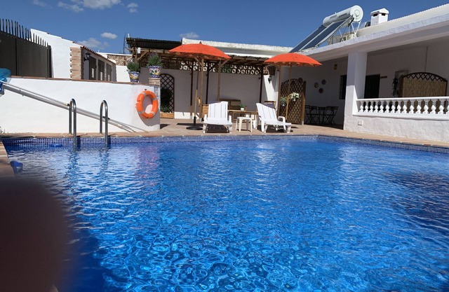 Come en enjoy your holidays in a country house close to Torre del Mar.