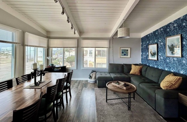 Water Views! Upper Silver Strand Townhouse w/ Kayaks & Pet-Friendly too!