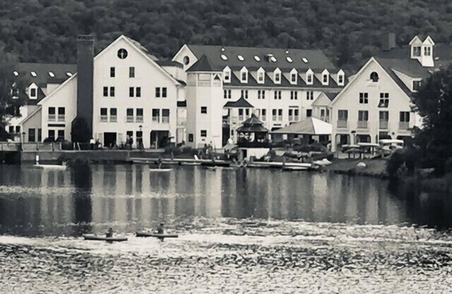 Waterville Valley Resort. Golfen, Wandern & kühle Bergluft!