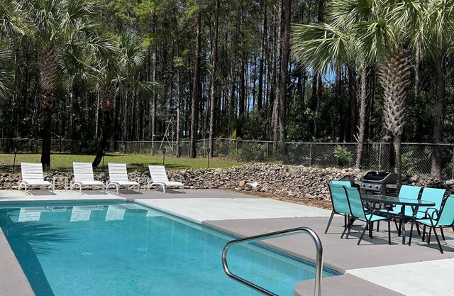 Come relax at - Pura Vida House with pool - sleeps 9