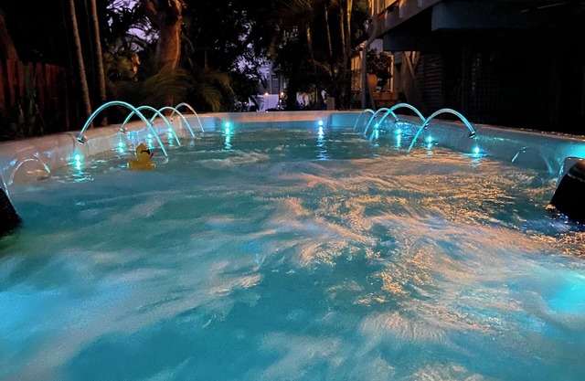 Come relax at Sandy Bottom Beach Cottage!