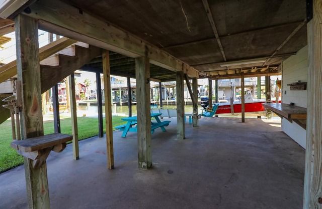 Come Stay - and Sail Away - at this Lovely Canal Home