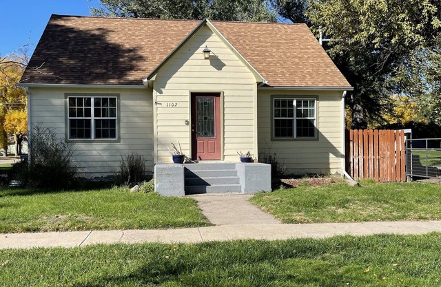 Come stay at Suzie's House! Spacious Family-Friendly 4-Bedroom Home