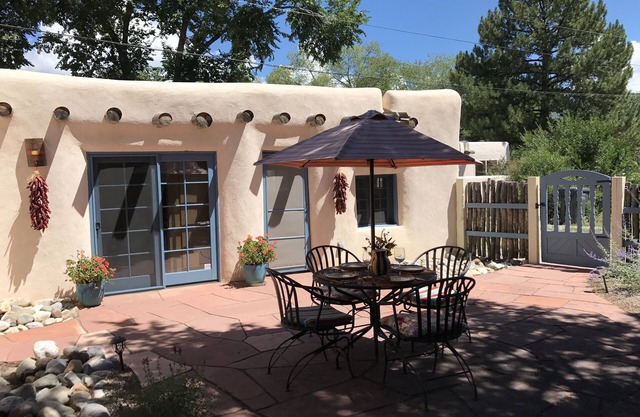 La Posada de Taos, abgelegener Lehmziegel im historischen Viertel, 2 Häuserblocks von der Plaza entfernt