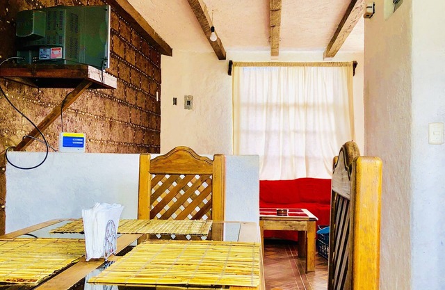 Gemütliches 4-Schlafzimmer-Stadthaus mit Garten und Markt
