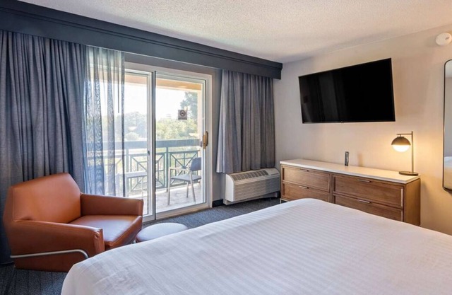 Comfort and Relaxation! TWO Relaxing Units with Free Parking, Outdoor Pool!