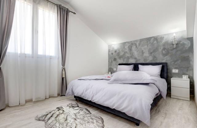 Komfort Apartment mit Terrasse und Blick auf die Bucht