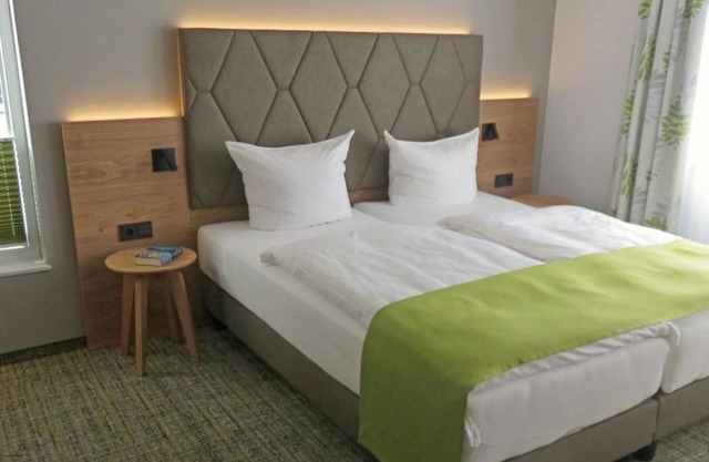 Comfort Doppelzimmer Nationalpark, Dusche/WC - Diamanthotel Idar-Oberstein
