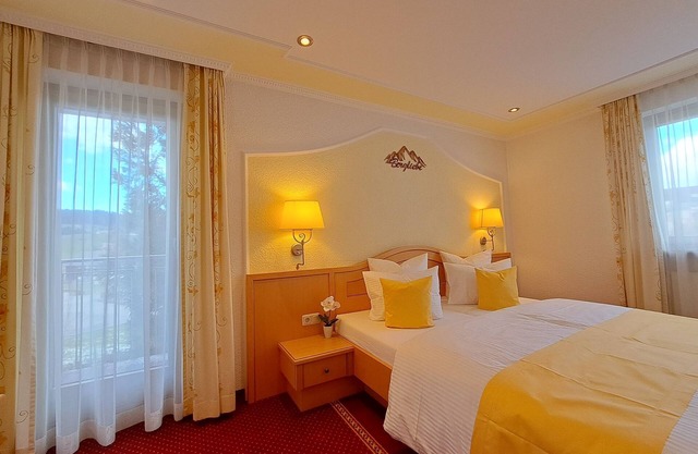 Doppelzimmer Komfort mit Balkon - Schedlers Löwenhotel Garni***